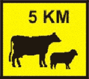 你有一个无限制驾驶执照，你以每小时100公里的速度在乡村公路上行驶，经过这个标 志。你应做什么？